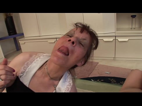 ❤️ Dvi močiutės ir vienas senelis mylisi trise ️ Porno prie mūsų