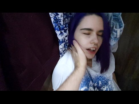 ❤️ Radau savo sesutę spintoje ir padėjau jai pasidaryti ️ Porno prie mūsų